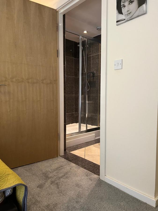 Quayside City Apartment, 2 Bed With Free Parking 泰恩河畔纽卡斯尔 外观 照片